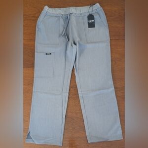 Tapata Petite Cargo Scrub Pants – NWT